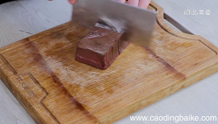 五花肉炖鸭血的做法五花肉炖鸭血怎么做