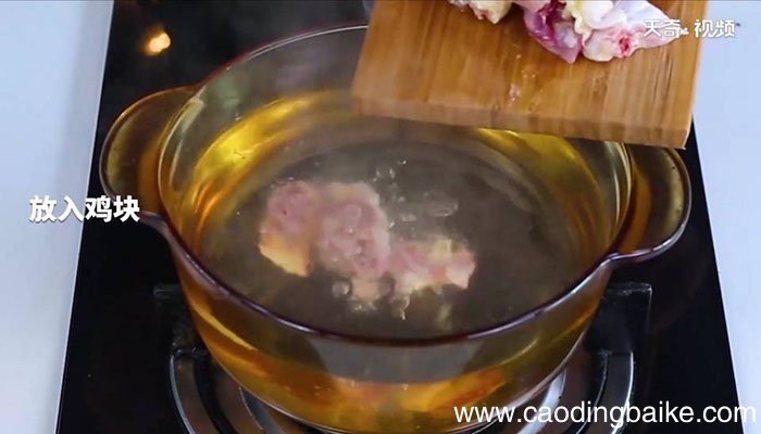 丝瓜炖鸡怎么做 丝瓜炖鸡