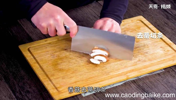 三鲜焖鹌鹑蛋怎么做 三鲜焖鹌鹑蛋