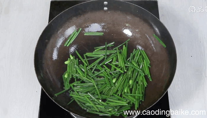 韭菜花炒鸡蛋的做法，韭菜花炒鸡蛋怎么做