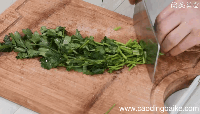 香菜拌金针菇的做法，香菜拌金针菇怎么做