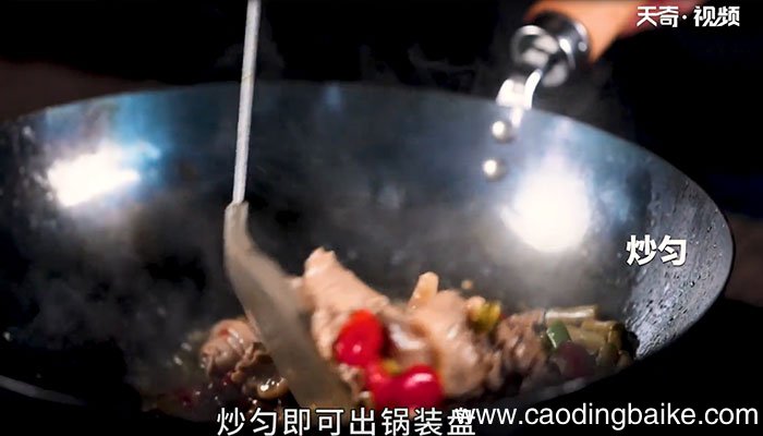酸豆角焖小公鸡怎么做酸豆角焖小公鸡的做法