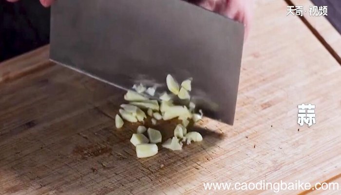 芹菜甜椒牛肉的做法 芹菜甜椒牛肉怎么做