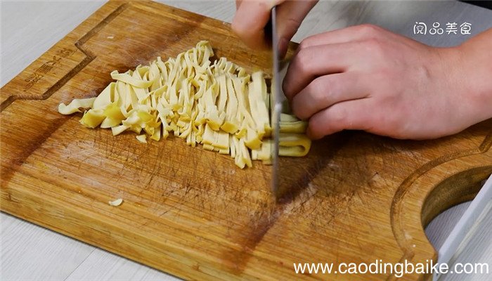 豌豆尖炒豆腐丝的做法 豌豆尖炒豆腐丝怎么做