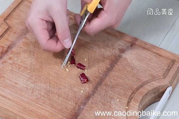 韭菜花炒土豆丝做法韭菜花炒土豆丝怎么做