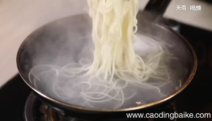 酸辣炒面的做法 酸辣炒面怎么做