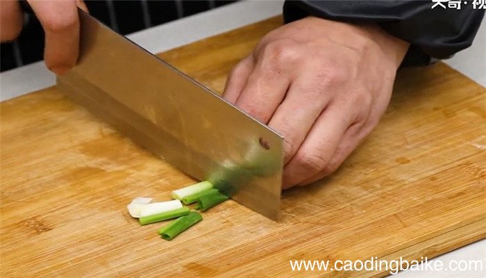 竹笋焖鸡怎么做 竹笋焖鸡的做法
