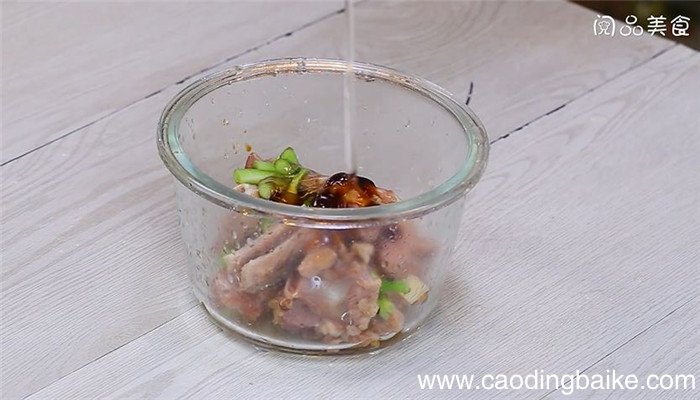 黄金脆皮排骨怎么做 黄金脆皮排骨的做法