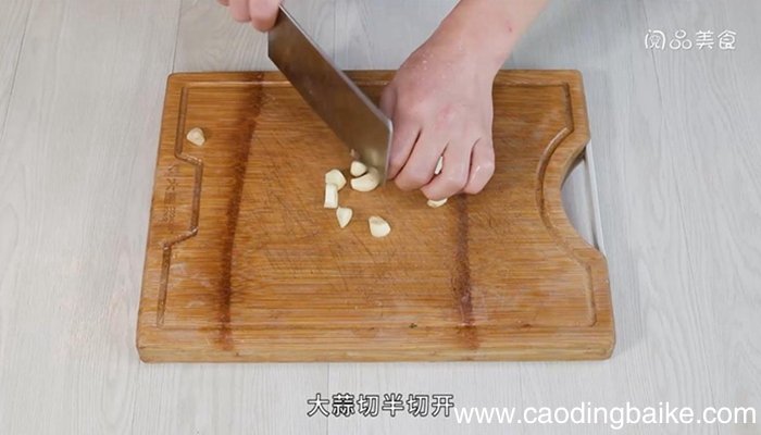 嫩南瓜炒麻花的做法 嫩南瓜炒麻花怎么做