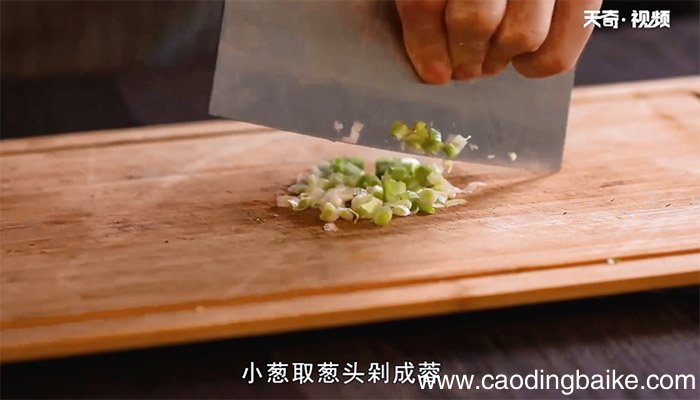 白切鸡的正宗做法怎么做 如何做正宗的白切鸡