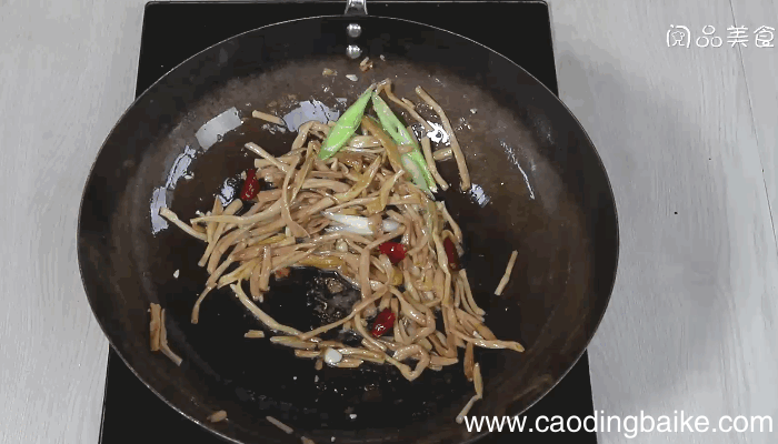 黄花菜炒肉的做法，黄花菜炒肉怎么做