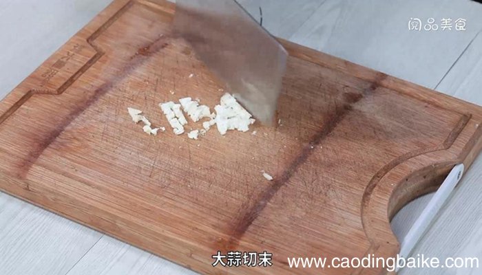 五花肉炒空心菜杆的做法 五花肉炒空心菜杆怎么做