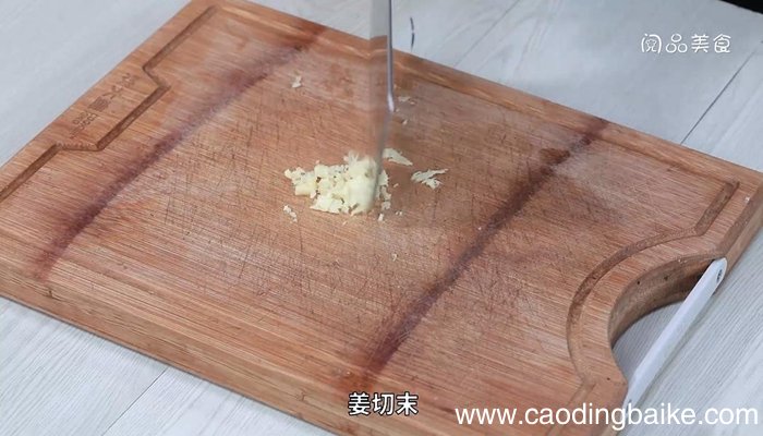 五花肉炒空心菜杆的做法 五花肉炒空心菜杆怎么做