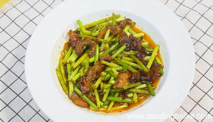 家常蒜台炒五花肉的做法 家常蒜台炒五花肉怎么做