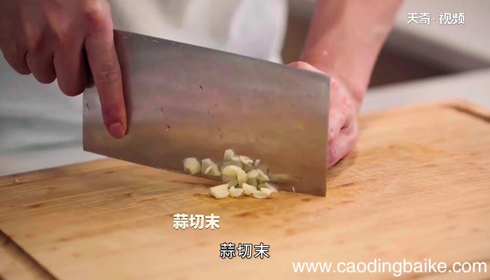 蚝油口蘑茭白的做法 蚝油口蘑茭白怎么做