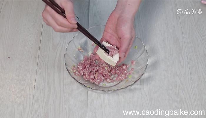 红烧肉酿豆腐如何做 红烧肉酿豆腐