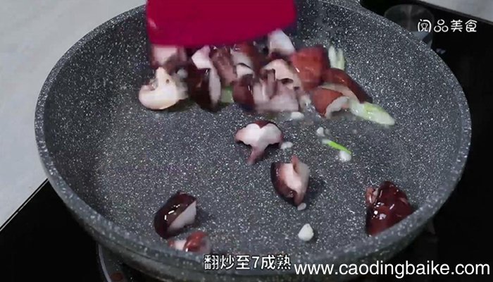 柿子椒炒香菇的做法 柿子椒炒香菇怎么做