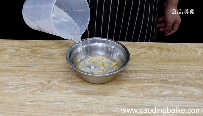 黄花菜健脑汤怎么做 黄花菜健脑汤的做法