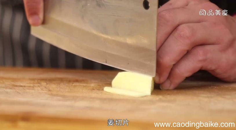 酸菜焖鸭脖怎么做 酸菜焖鸭脖做法是什么