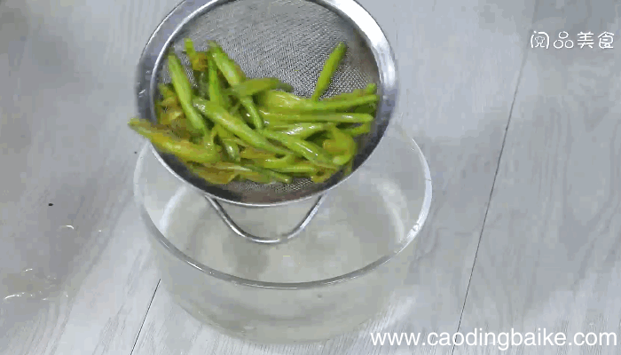 凉拌鲜黄花菜的做法，凉拌鲜黄花菜怎么做