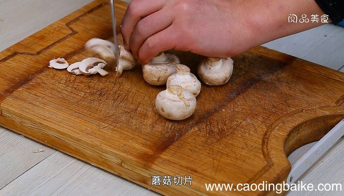 蘑菇豆腐豆芽怎么炒 蘑菇豆腐豆芽的做法