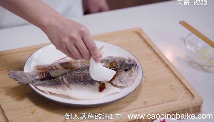 鲈鱼清蒸的做法 鲈鱼清蒸怎么做