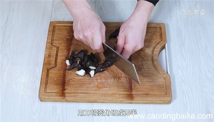 清炒秋葵菱角的做法 清炒秋葵菱角怎么做