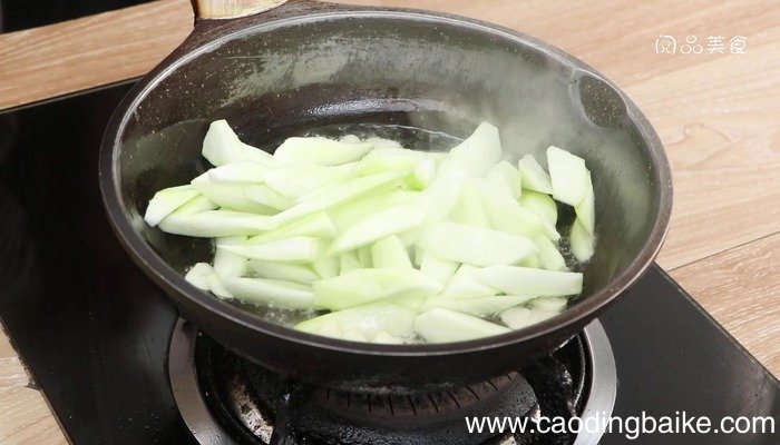 丝瓜炒火腿怎么做 丝瓜炒火腿怎么做好吃