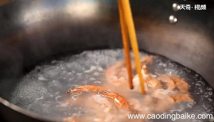 小葱米椒铺盖虾的做法 小葱米椒铺盖虾怎么做