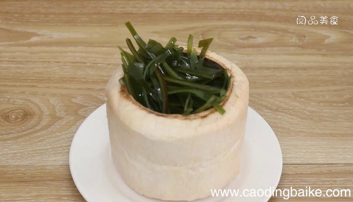 田螺鸡皮椰壳煲的做法 田螺鸡皮椰壳煲怎么做好吃