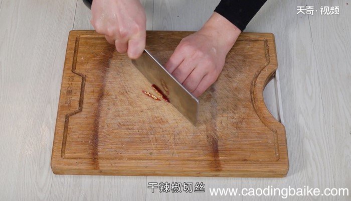 爆炒鱿鱼的做法，爆炒鱿鱼怎么做