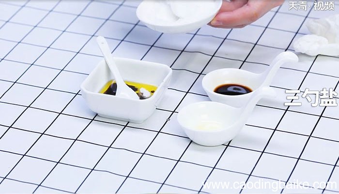 477大卡增肌鸡肉藜麦蔬菜沙拉怎么做 477大卡增肌鸡肉藜麦蔬菜沙拉的做法