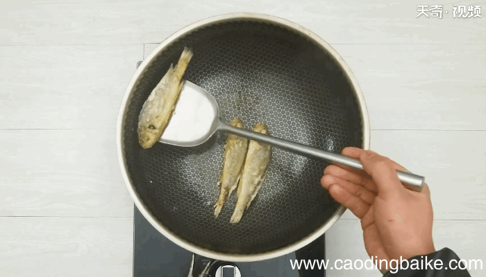 糖醋小黄鱼的做法，糖醋小黄鱼怎么做