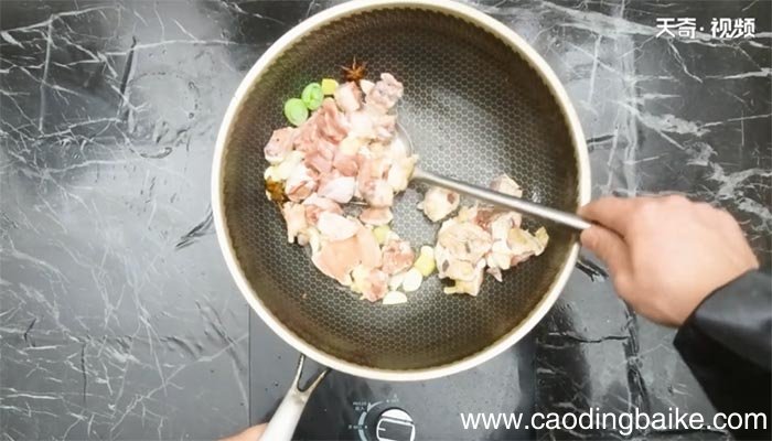 地锅鸡的做法 地锅鸡怎么做