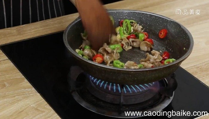 尖椒爆鲜鱼肚的做法 尖椒爆鲜鱼肚怎么做好吃