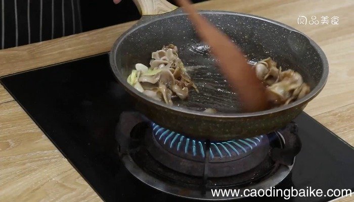 尖椒爆鲜鱼肚的做法 尖椒爆鲜鱼肚怎么做好吃
