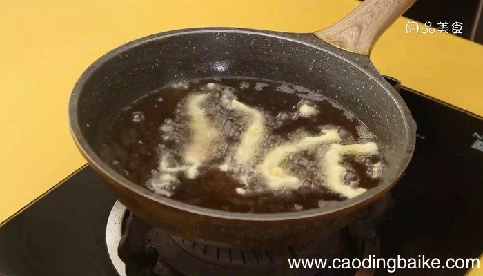 煎炸小银鱼的做法 煎炸小银鱼怎么做好吃