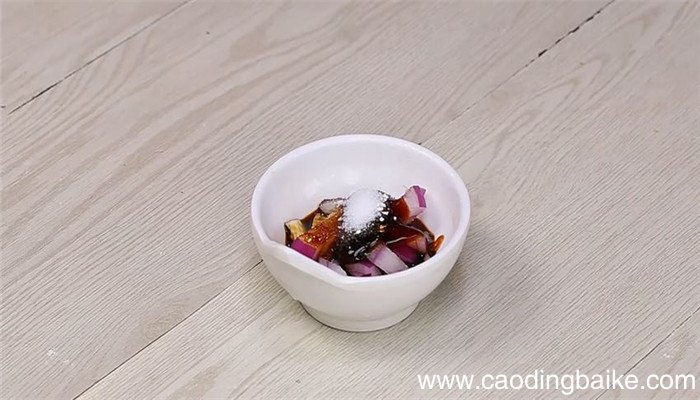辣椒金针菇卷怎么做辣椒金针菇卷的做法