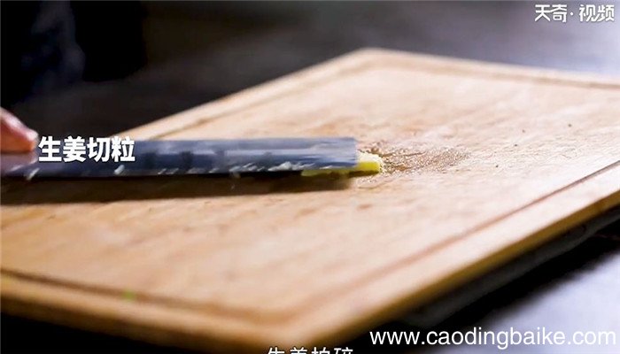 鸭血烧五花肉怎么做 鸭血烧五花肉的做法