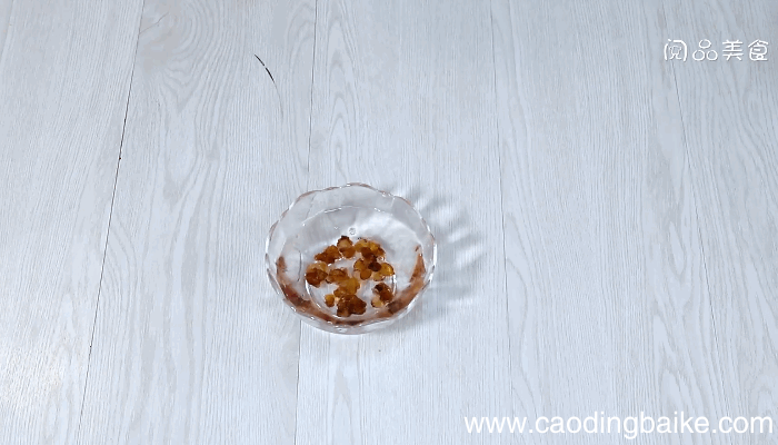 牛奶炖桃胶的做法，牛奶炖桃胶怎么做