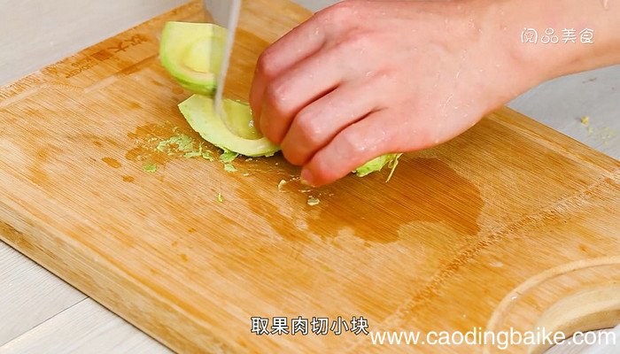 宝宝辅食牛油果泥的做法 宝宝辅食牛油果泥怎么做