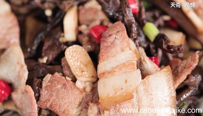 茶树菇炒五花肉的做法 茶树菇炒五花肉怎么做