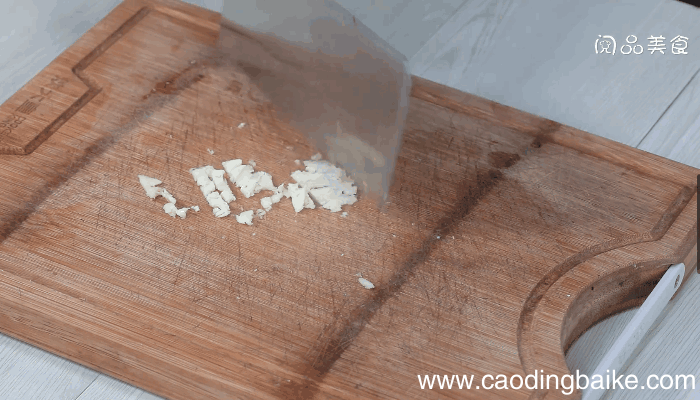 油豆腐炒豆芽的做法，油豆腐炒豆芽这么做