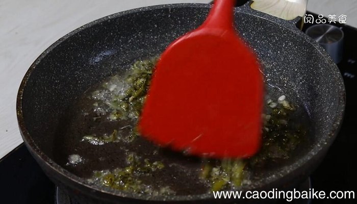 雪里蕻炖豆腐的做法 雪里蕻炖豆腐怎么做