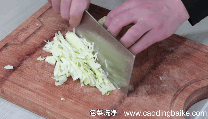 红萝卜包菜洋葱丝做法红萝卜包菜洋葱丝怎么做