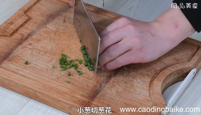 鱼头粉皮煲怎么做 鱼头粉皮煲的做法