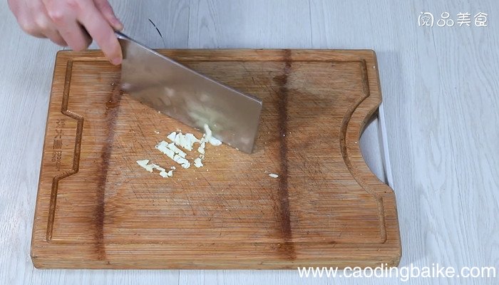 菱角米炒虾仁怎么做 菱角米炒虾仁的做法