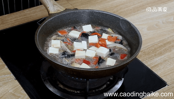 海参木耳烧豆腐的做法 海参木耳烧豆腐怎么做好吃