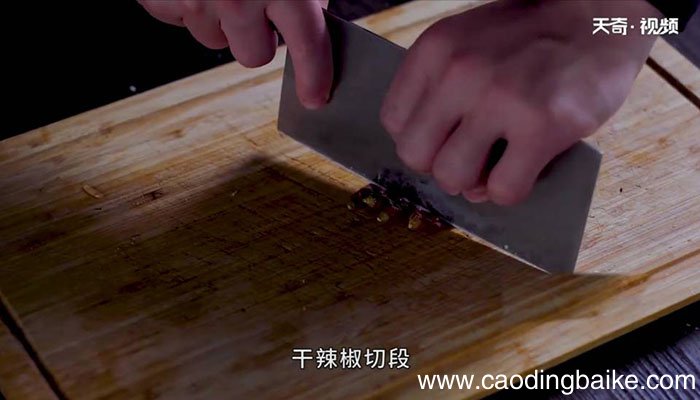 蒿子炒香干怎么做 蒿子炒香干