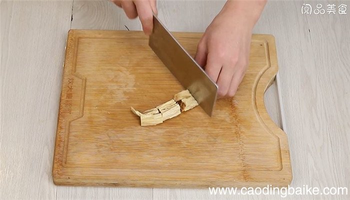 黄瓜木耳腐竹炒肉怎么做 黄瓜木耳腐竹炒肉的做法
